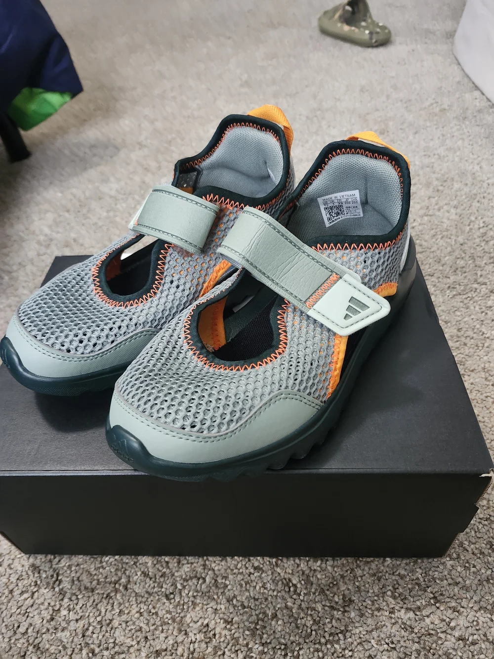 NEW Adidas Kids Mesh Outdoor Water Shoes, Size 1.5